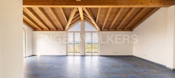 3 غرف نوم فيلا في Gavirate, Italy رقم 131391 20