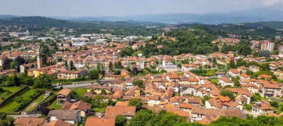 3 غرف نوم فيلا في Gavirate, Italy رقم 131391 32