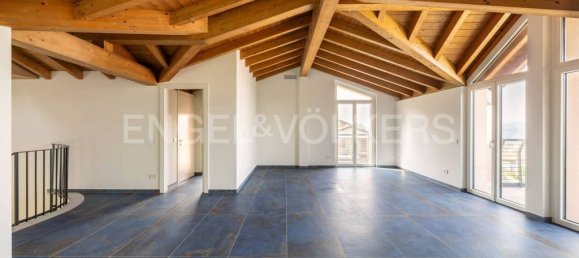 3 غرف نوم فيلا في Gavirate, Italy رقم 131391 22