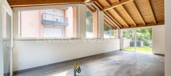 3 غرف نوم فيلا في Gavirate, Italy رقم 131391 19