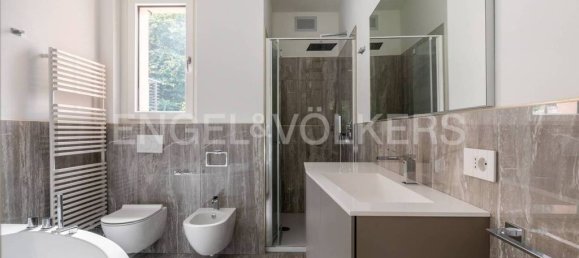 3 غرف نوم فيلا في Gavirate, Italy رقم 131391 9