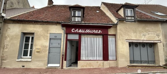 6 bedrooms Townhouse in Sainte-Genevieve-des-Bois, France No. 85207 4