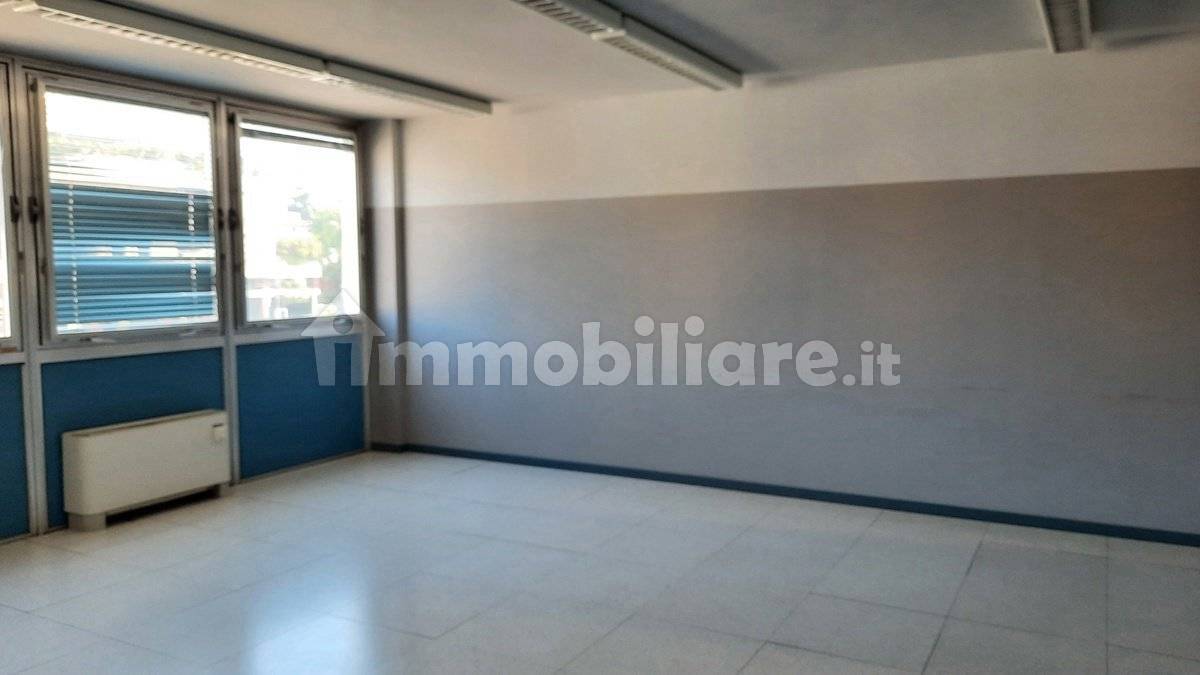 5 rooms Office in Venice, Italy No. 162001
