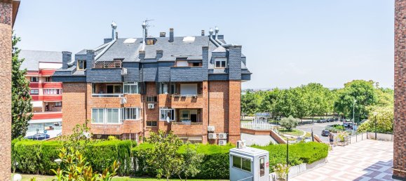 Apartamento de 4 dormitorios en Majadahonda, Spain No. 156516 23