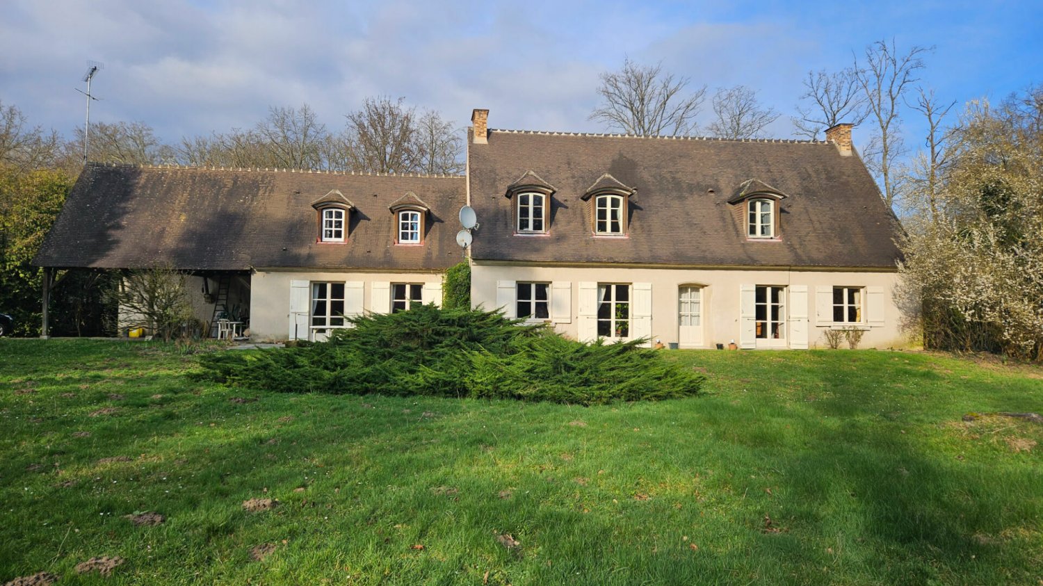 5 bedrooms House in Aumont-en-Halatte, France No. 65181