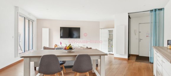 Apartamento de 2 dormitorios en Sannois, France No. 139218 2