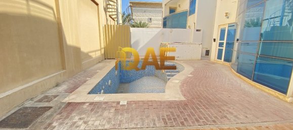 5 bedrooms Villa in Umm Suqeim, UAE No. 8720 6