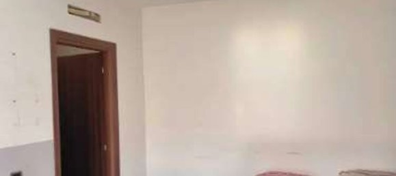 2-salle Appartement à Giussano, Italy No. 2723 2