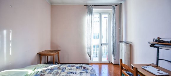 2 rooms Apartment in Turin, Italy No. 166224 2