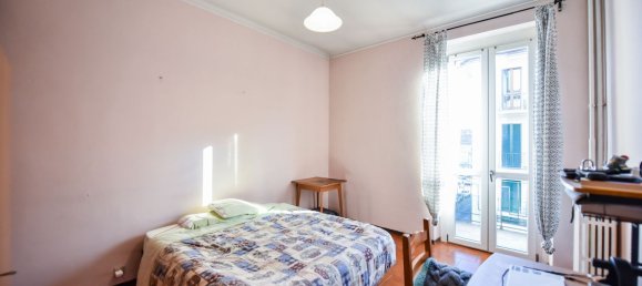 2 rooms Apartment in Turin, Italy No. 166224 3