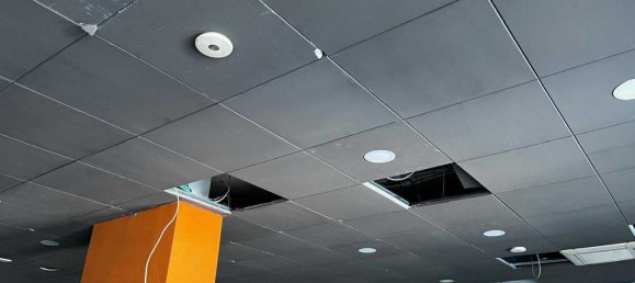 Gewerbliche Immobilie in San Nicola la Strada, Italy 192m², Nr. 364495 16