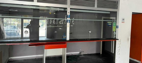 Gewerbliche Immobilie in San Nicola la Strada, Italy 192m², Nr. 364495 15