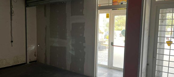 Gewerbliche Immobilie in San Nicola la Strada, Italy 192m², Nr. 364495 12