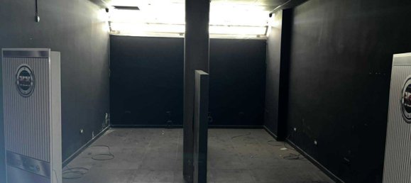 Gewerbliche Immobilie in San Nicola la Strada, Italy 192m², Nr. 364495 9