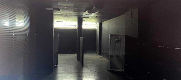 Gewerbliche Immobilie in San Nicola la Strada, Italy 192m², Nr. 364495 14