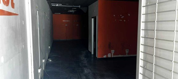 Gewerbliche Immobilie in San Nicola la Strada, Italy 192m², Nr. 364495 7