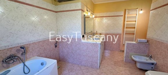 4 Schlafzimmer Villa in Lucca, Italy, Nr. 169027 6