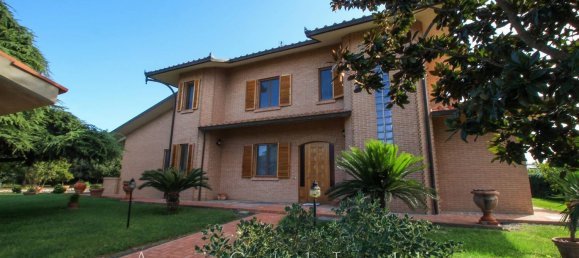 7 rooms Villa in Grosseto, Italy No. 66278 2