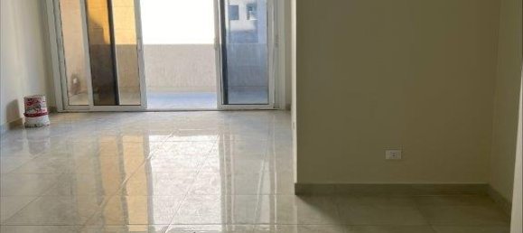 116m² Commercial property in Clave, France No. 1901 17