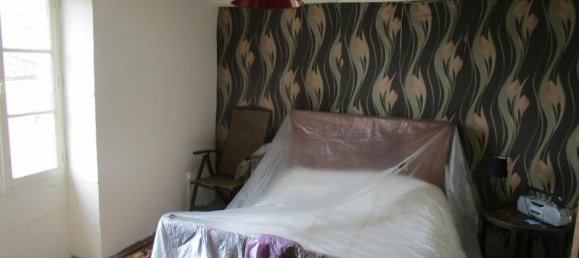 116m² Commercial property in Clave, France No. 1901 5