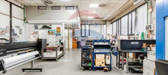 Armazém em Busto Arsizio, Italy 400 m² N.º 58566 2