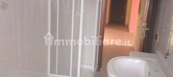 Apartamento de 3 dormitorios en Guidonia Montecelio, Italy No. 209160 35