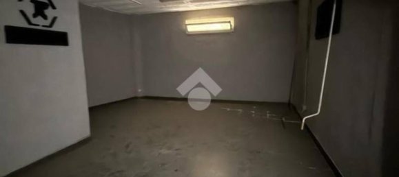94m² Warehouse in Melito di Napoli, Italy No. 335977 10
