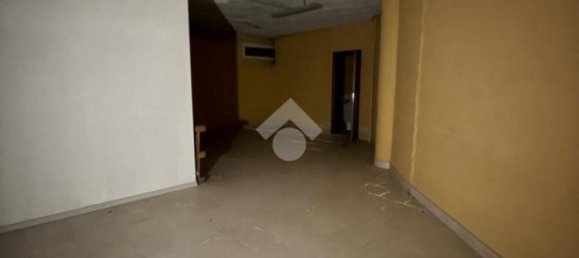 94m² Warehouse in Melito di Napoli, Italy No. 335977 11