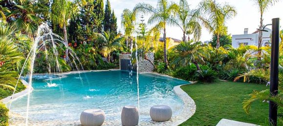 7 bedrooms Villa in Marbella, Spain No. 123742 4