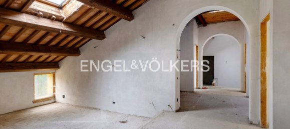 8 rooms Villa in Ferrara, Italy No. 105162 4