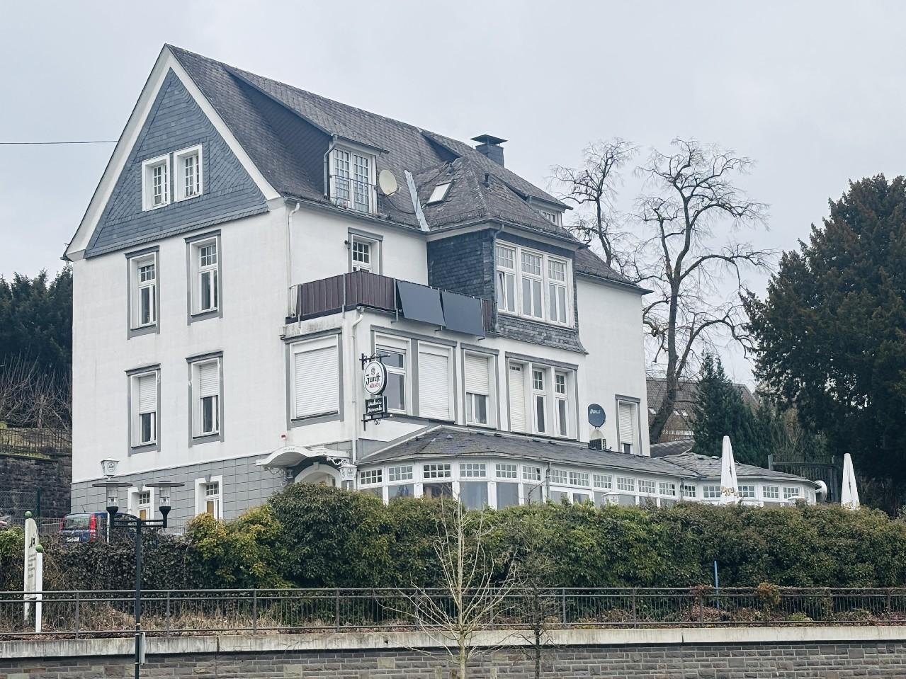17 rooms Building in Oberbergischer, Germany No. 184607