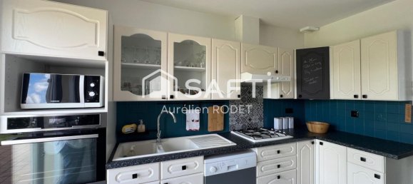 Casa de 3 dormitorios en Le Poinconnet, France No. 234604 22