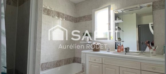 Casa de 3 dormitorios en Le Poinconnet, France No. 234604 12