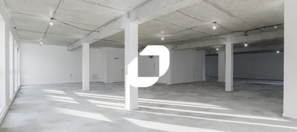 137m² Office in Courbevoie, France No. 305376 15