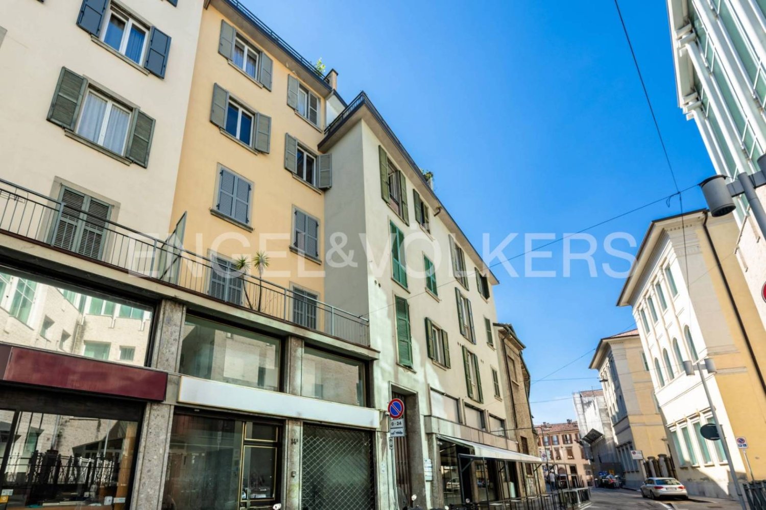 1 bedroom Apartment in Bergamo, Italy No. 323704