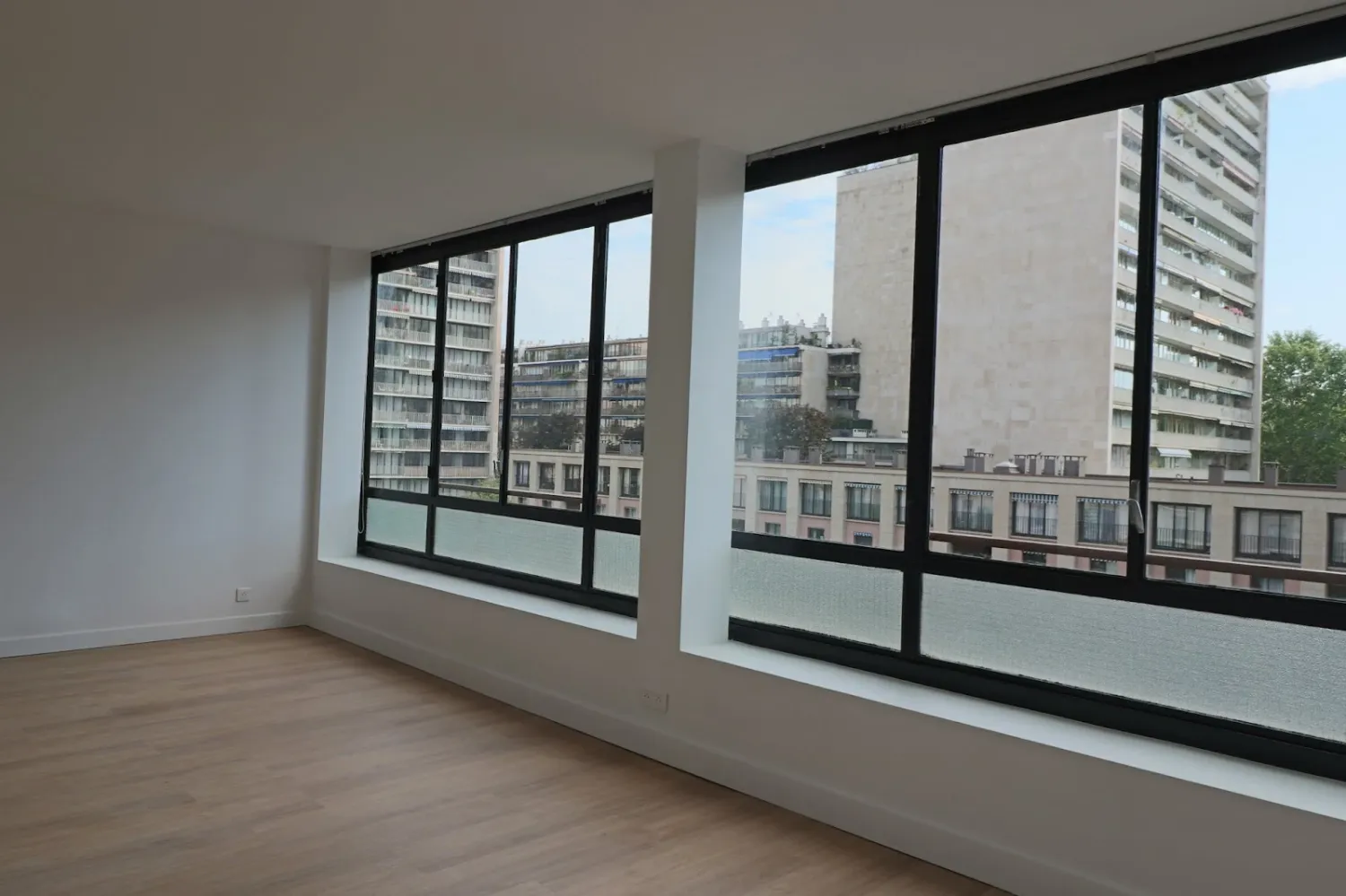 Apartamento de 2 dormitorios en Boulogne-Billancourt, France No. 352674