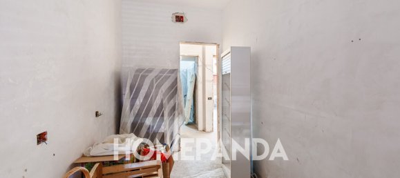 3 rooms Apartment in Rome, Italy No. 81414 4