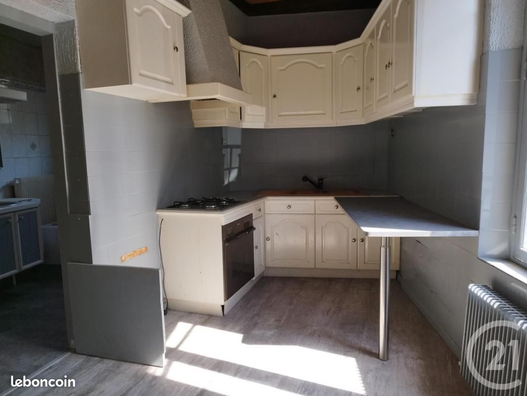 5 bedrooms House in Reims, France No. 86616