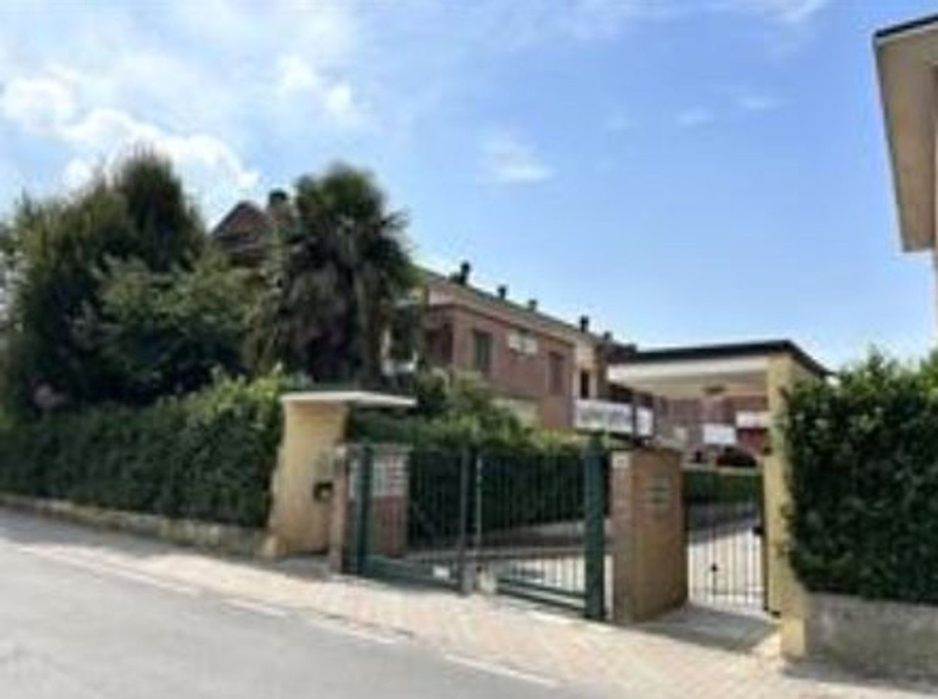 3 rooms Apartment in Cesano Maderno, Italy No. 6665