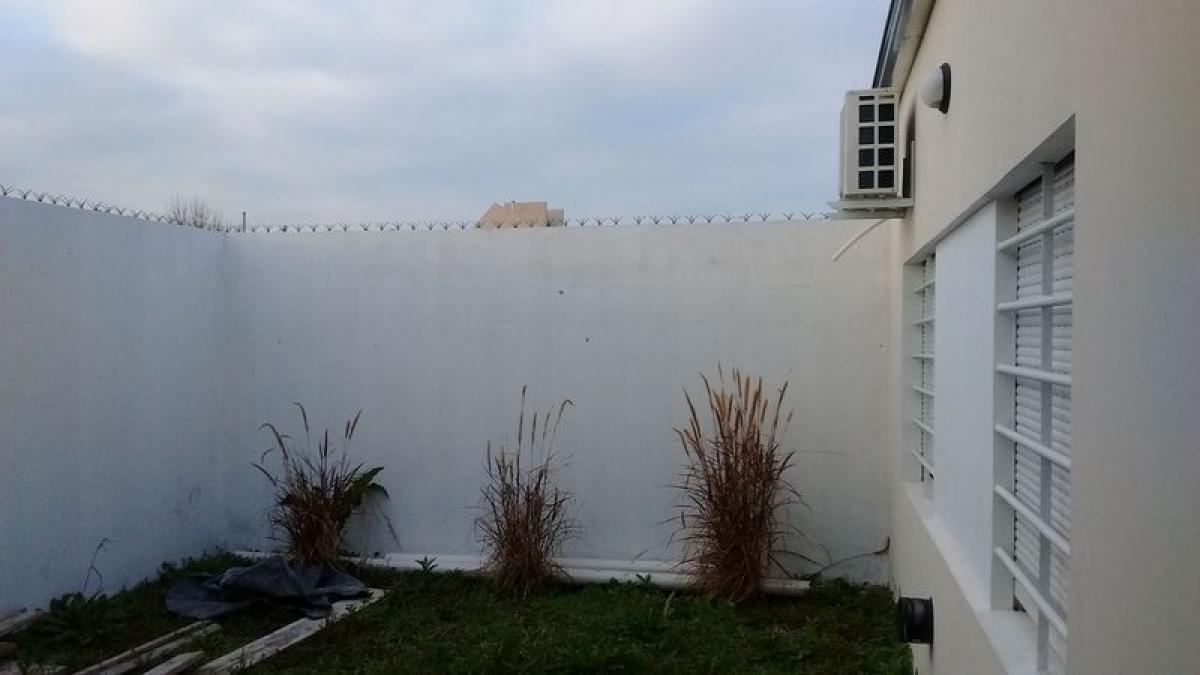 2 bedrooms House in Entre Rios, Argentina No. 1112