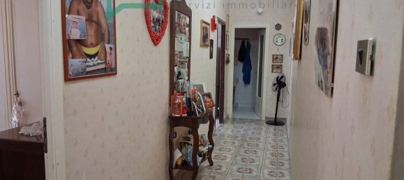 2 bedrooms Apartment in Naples, Italy No. 279309 3