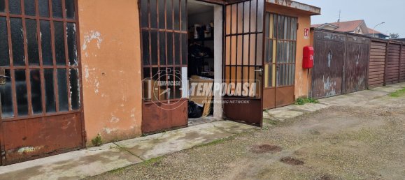 1 room Garage in Bareggio, Italy No. 88777 8