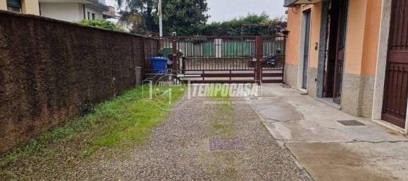 1 room Garage in Bareggio, Italy No. 88777 10