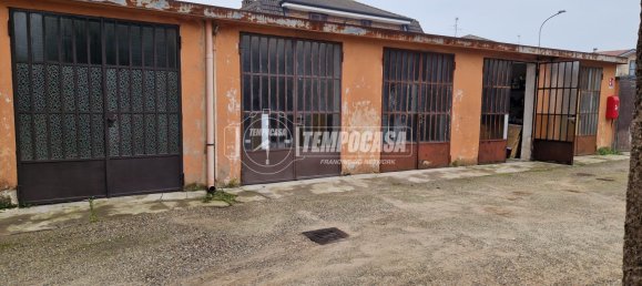 1 room Garage in Bareggio, Italy No. 88777 5