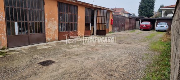 1 room Garage in Bareggio, Italy No. 88777 7