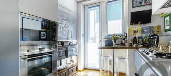 3 rooms Apartment in Genoa, Italy No. 138248 16