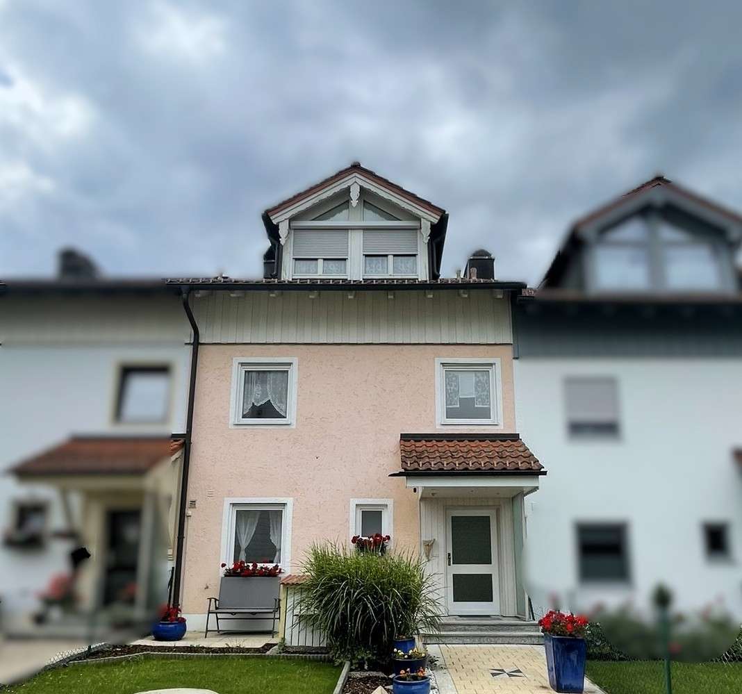 Adosado de 3 dormitorios en Traunstein, Germany No. 259278