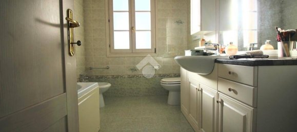 5 bedrooms Villa in Udine, Italy No. 78942 12