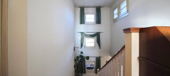 5 bedrooms Villa in Udine, Italy No. 78942 7