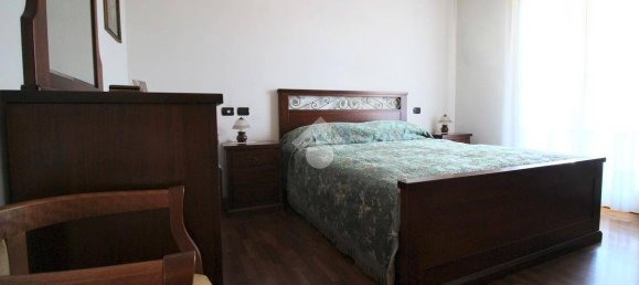 5 bedrooms Villa in Udine, Italy No. 78942 9